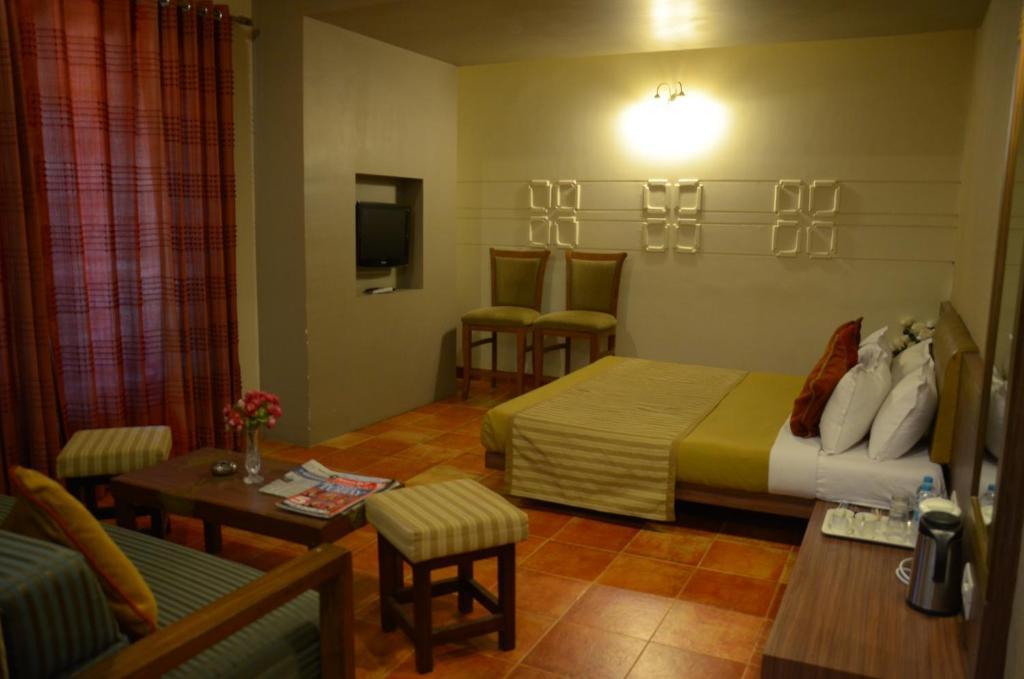 Hotel Chandralok Lonavala Room photo